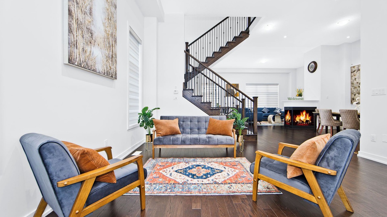 Photo of Livingroom in Durham Region