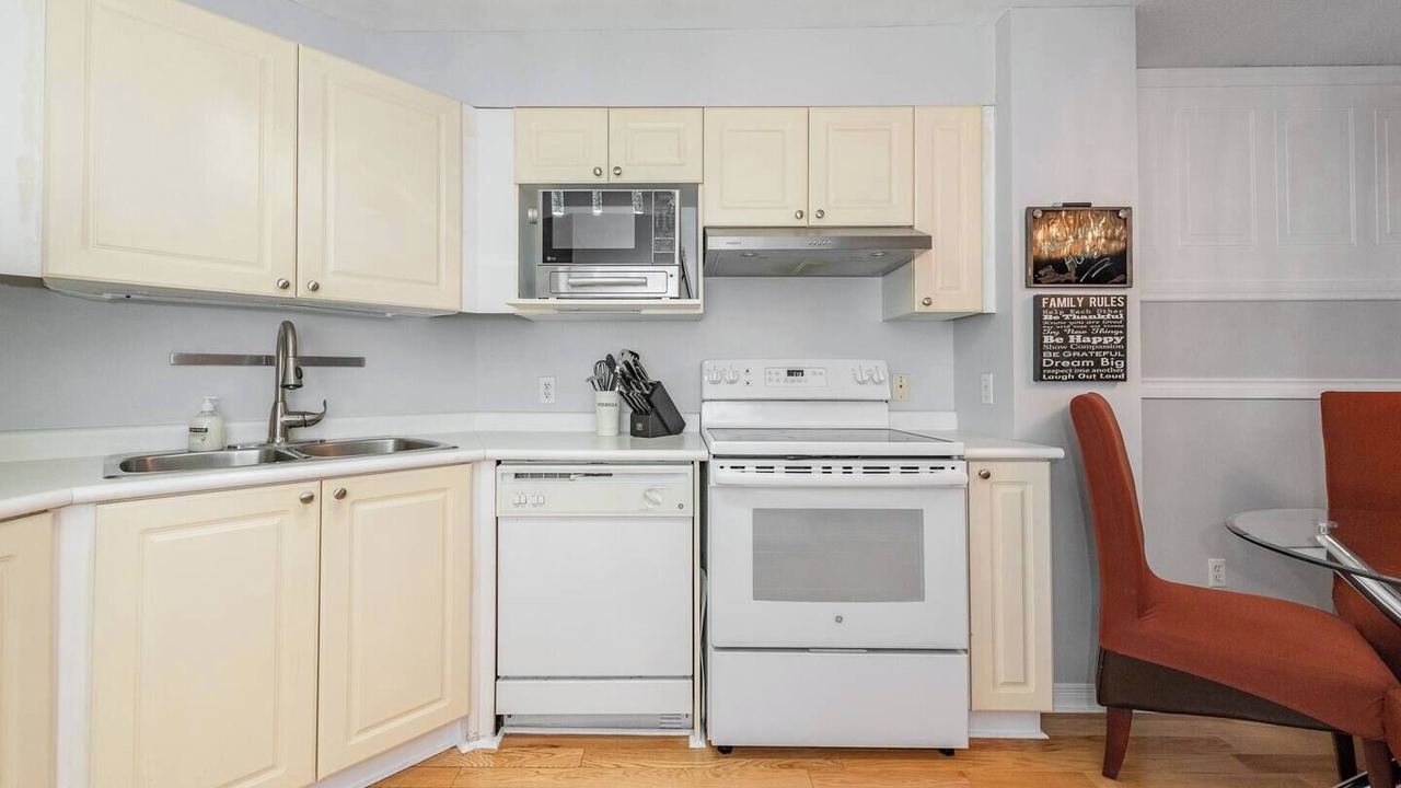 Photo of Kitchen in Civic Hospital - Experimental Farm - Central Park