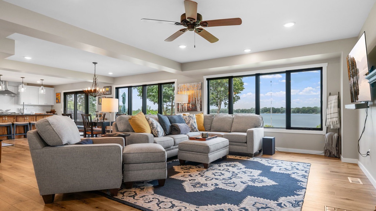 Photo of Livingroom in Lindstrom