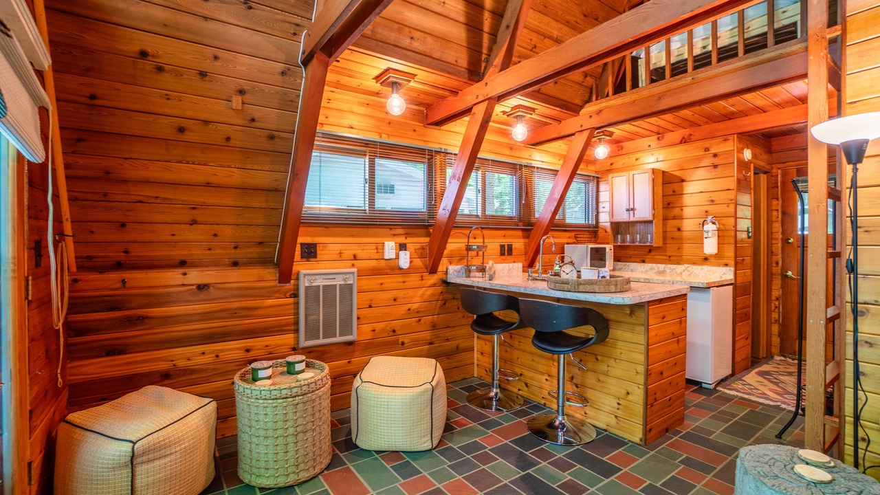 Photo of Kitchen in Lake of Bays