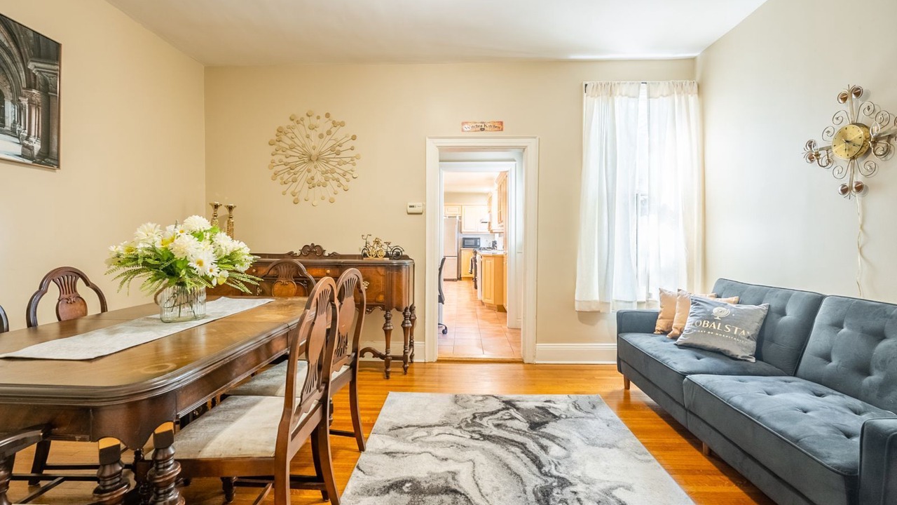Photo of Livingroom in Little Italy