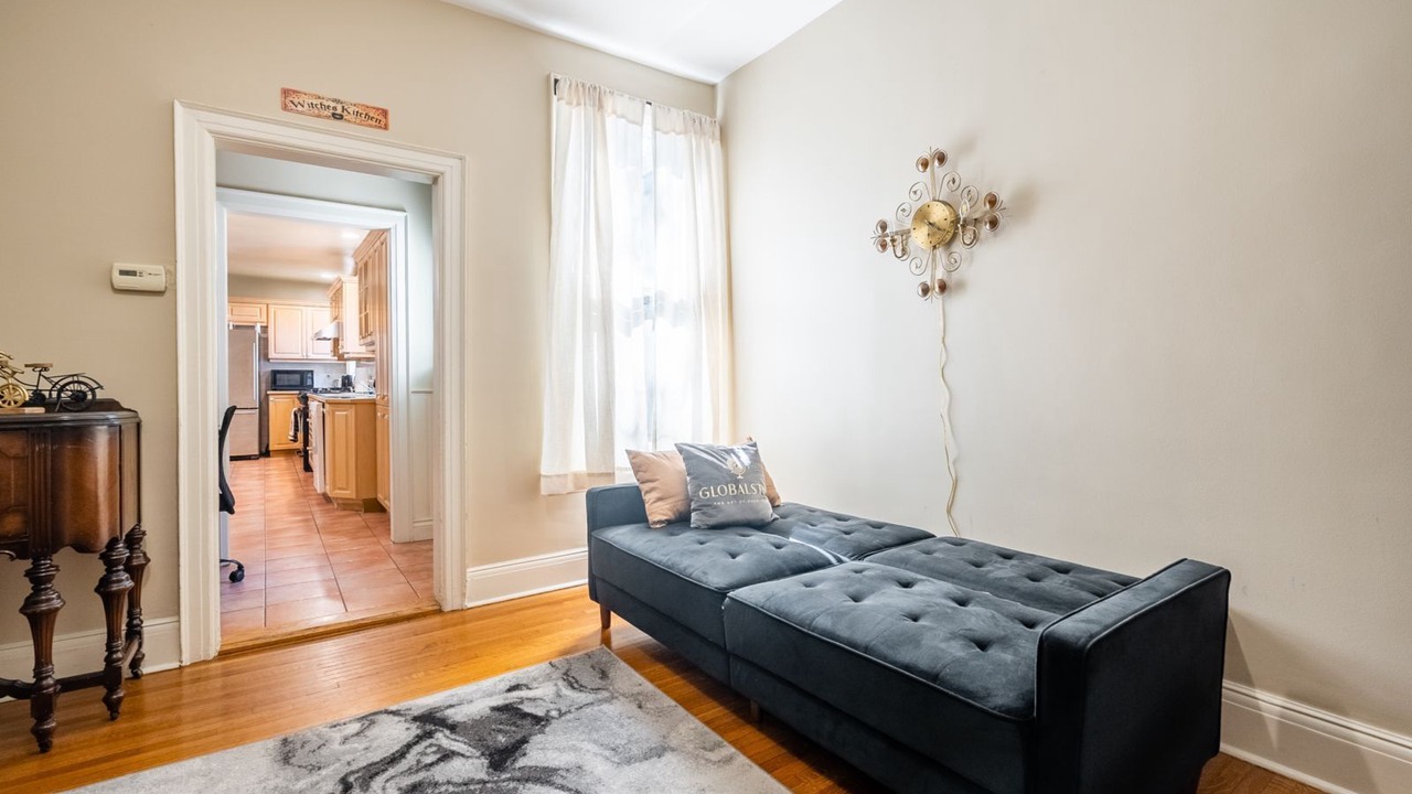 Photo of Livingroom in Little Italy