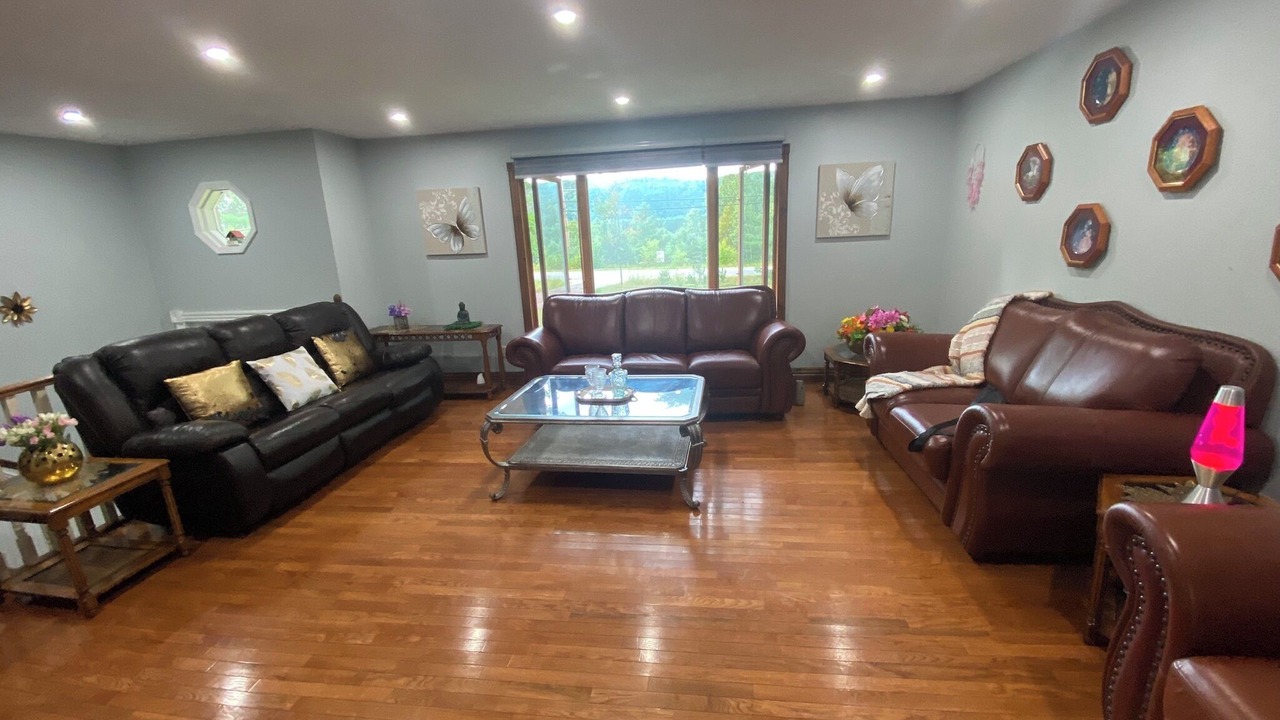 Photo of Livingroom in Hastings Highlands