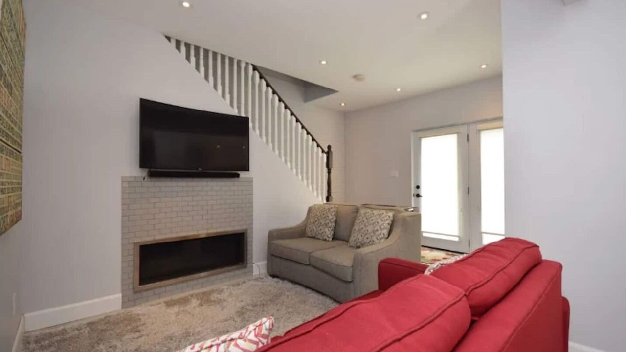 Photo of Livingroom in Cobourg