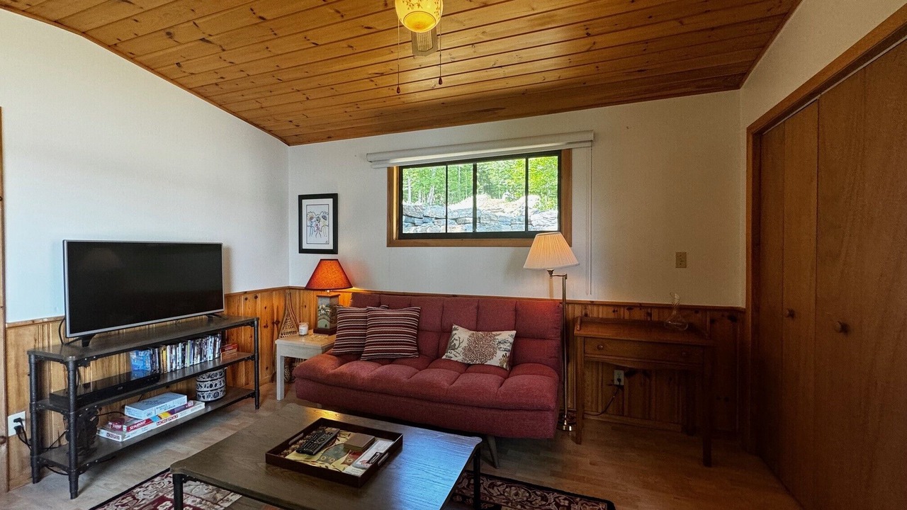 Photo of Livingroom in Minden Hills