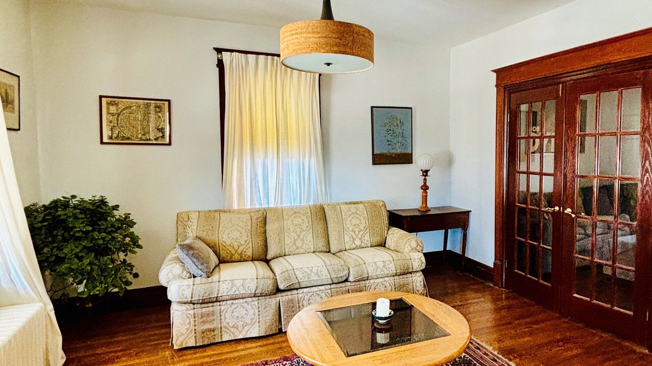 Photo of Livingroom in Orillia