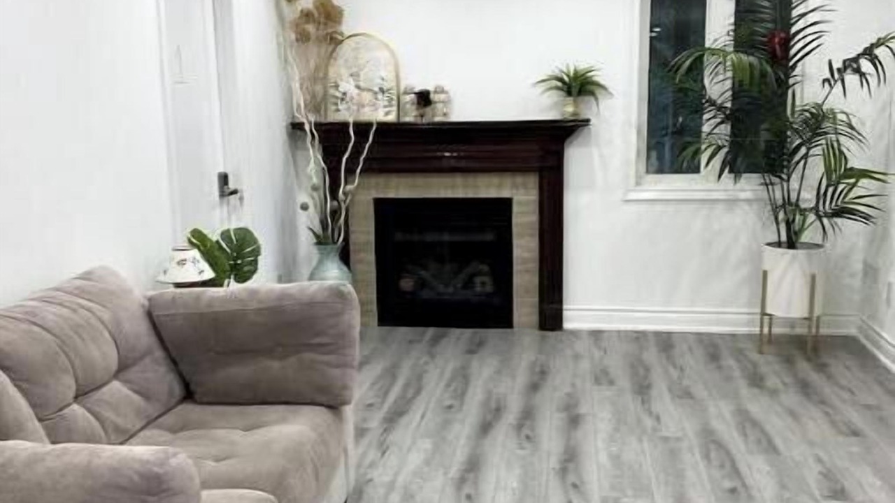 Photo of Livingroom in Durham Region