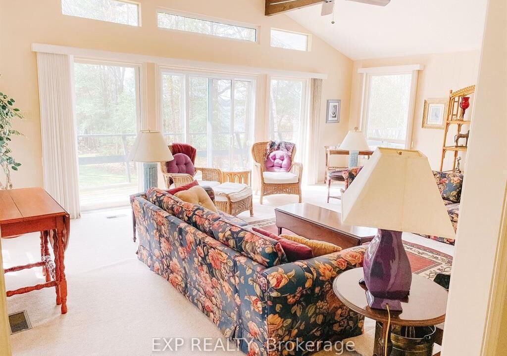 Photo of Livingroom in Kawartha Lakes