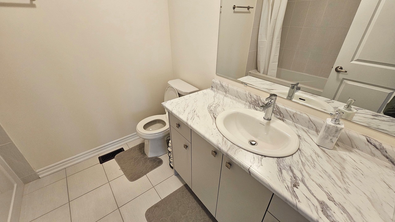Photo of Bathroom in York Regional Municipality
