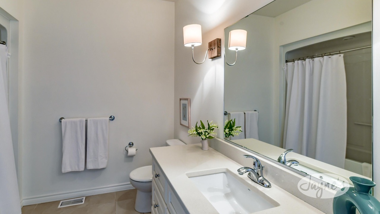 Photo of Bathroom in Baysville