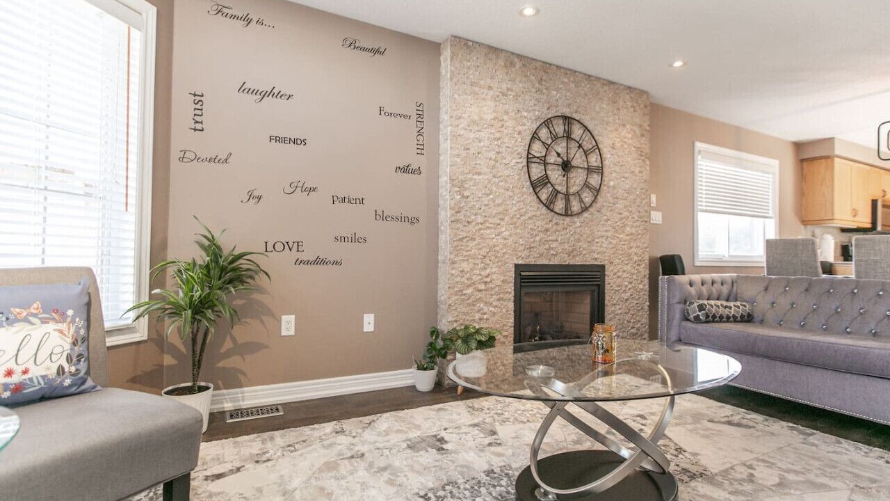 Photo of Livingroom in Barrie