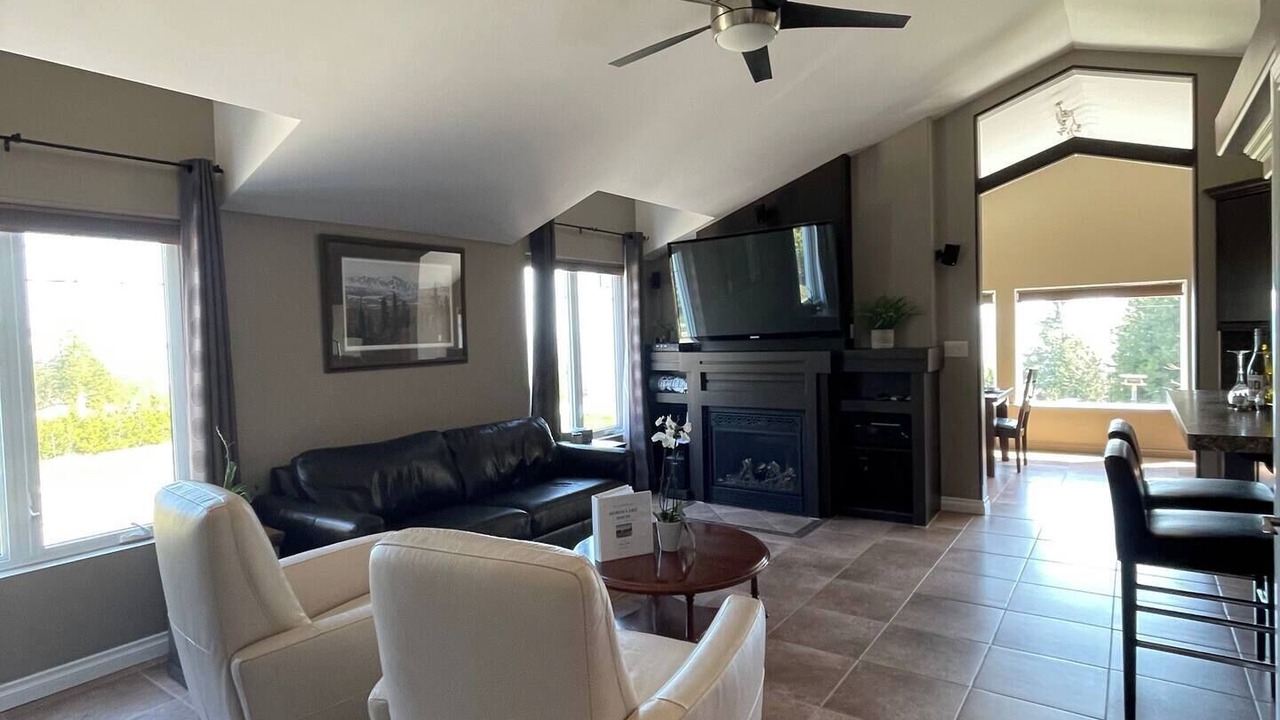 Photo of Livingroom in Manitoulin District
