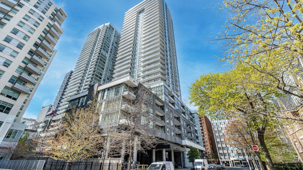 Photo of Outdoor in Yonge-Eglinton