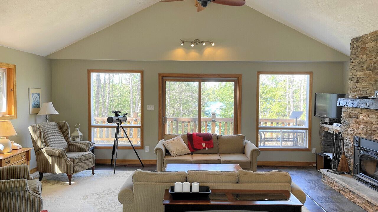 Photo of Livingroom in North Kawartha