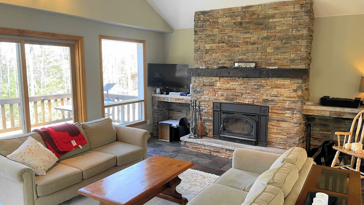 Photo of Livingroom in North Kawartha