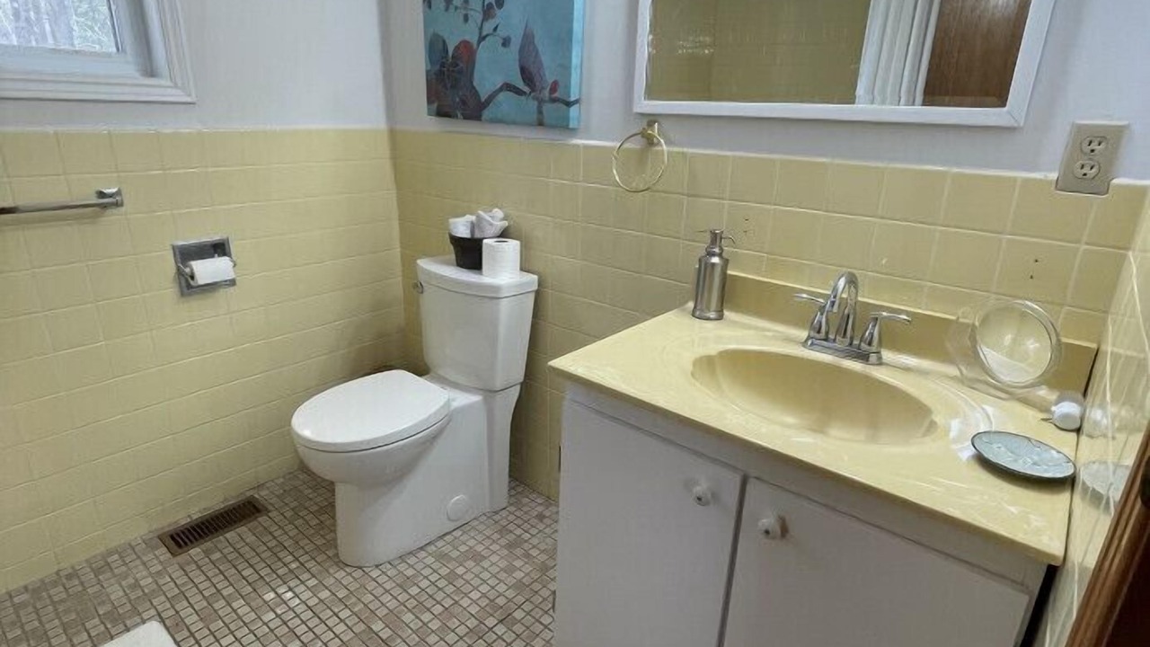 Photo of Bathroom in North Kawartha