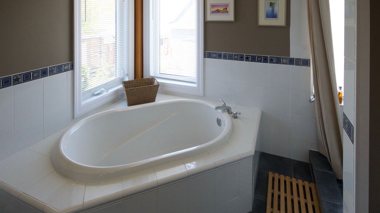 Photo of Bathroom in Grand Bend