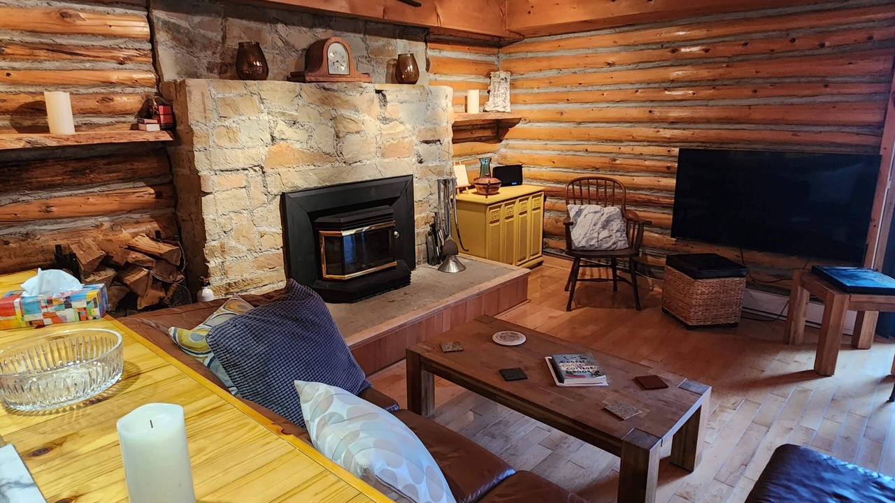 Photo of Livingroom in Coboconk