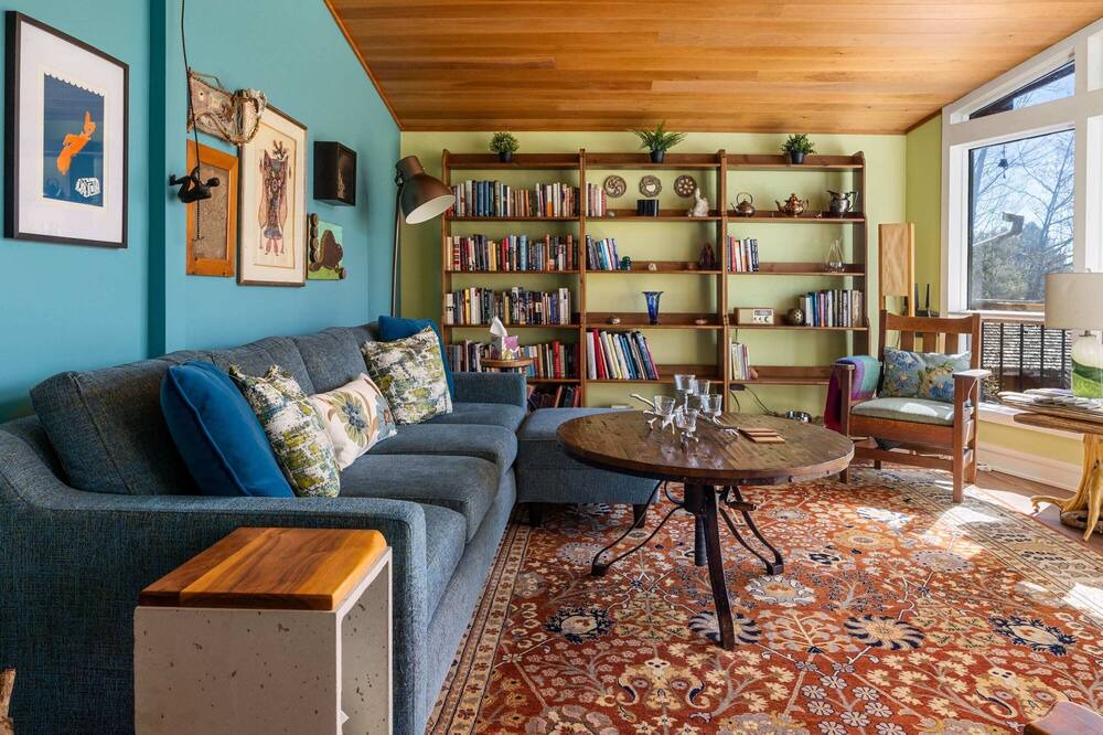 Photo of Livingroom in Jones Falls