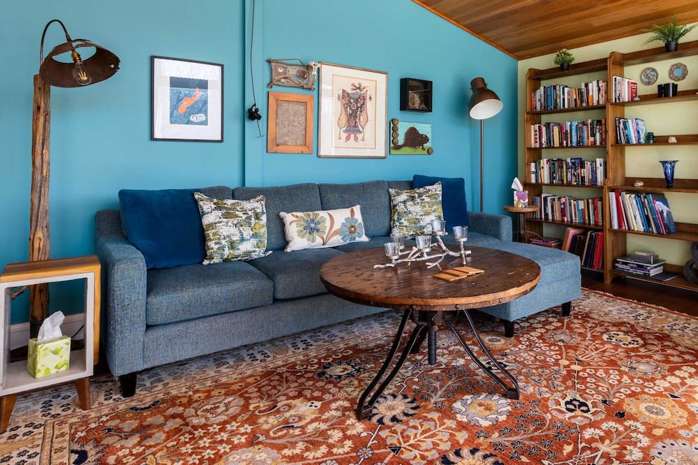 Photo of Livingroom in Jones Falls