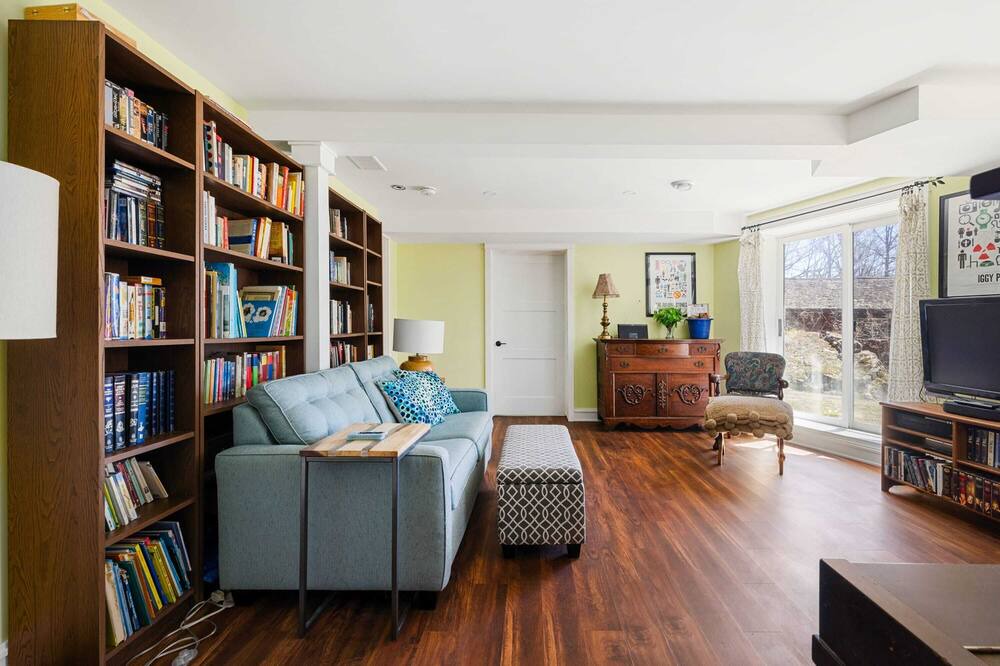 Photo of Livingroom in Jones Falls