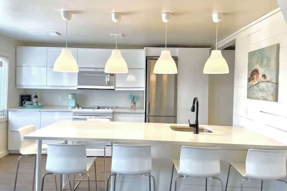 Photo of Kitchen in Whitewater Region