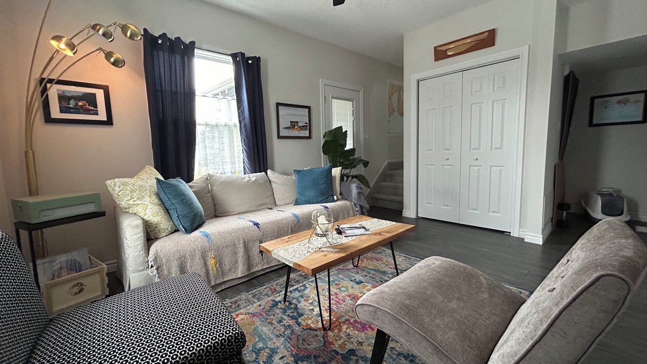 Photo of Livingroom in Midland
