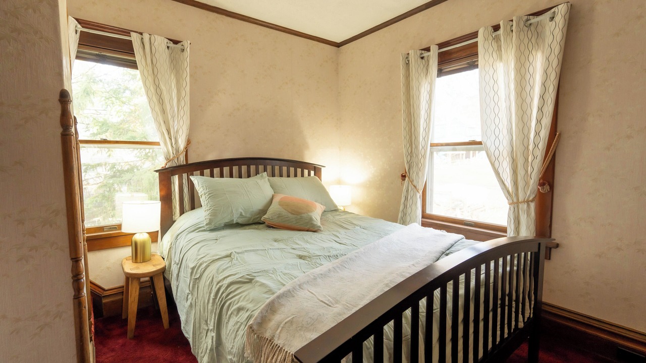 Photo of Bedroom in Taylors Falls