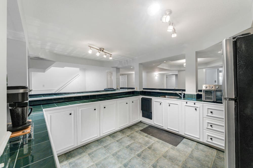 Photo of Kitchen in Munster Hamlet - Richmond