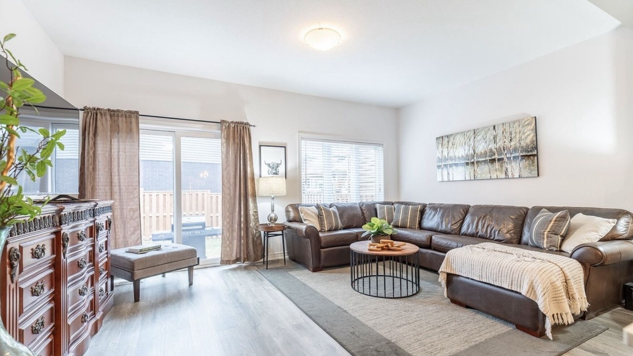 Photo of Livingroom in Brantford
