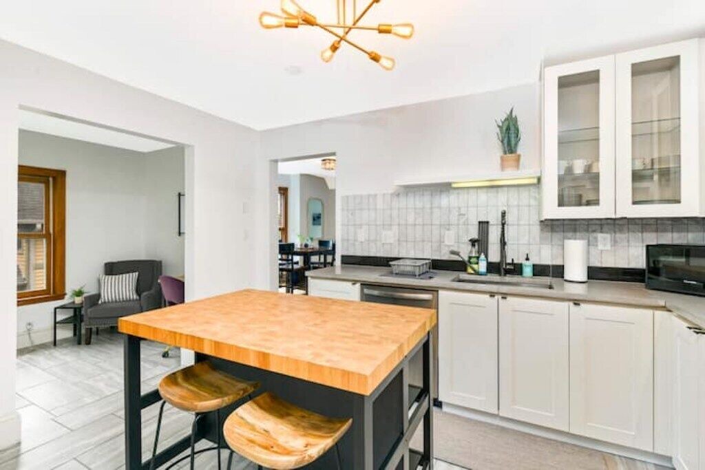 Photo of Kitchen in Summit - University