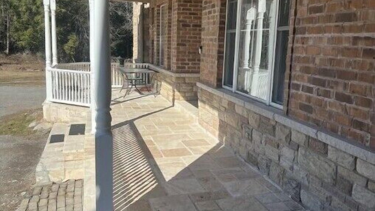 Photo of Patio Balcony in Kawartha Lakes