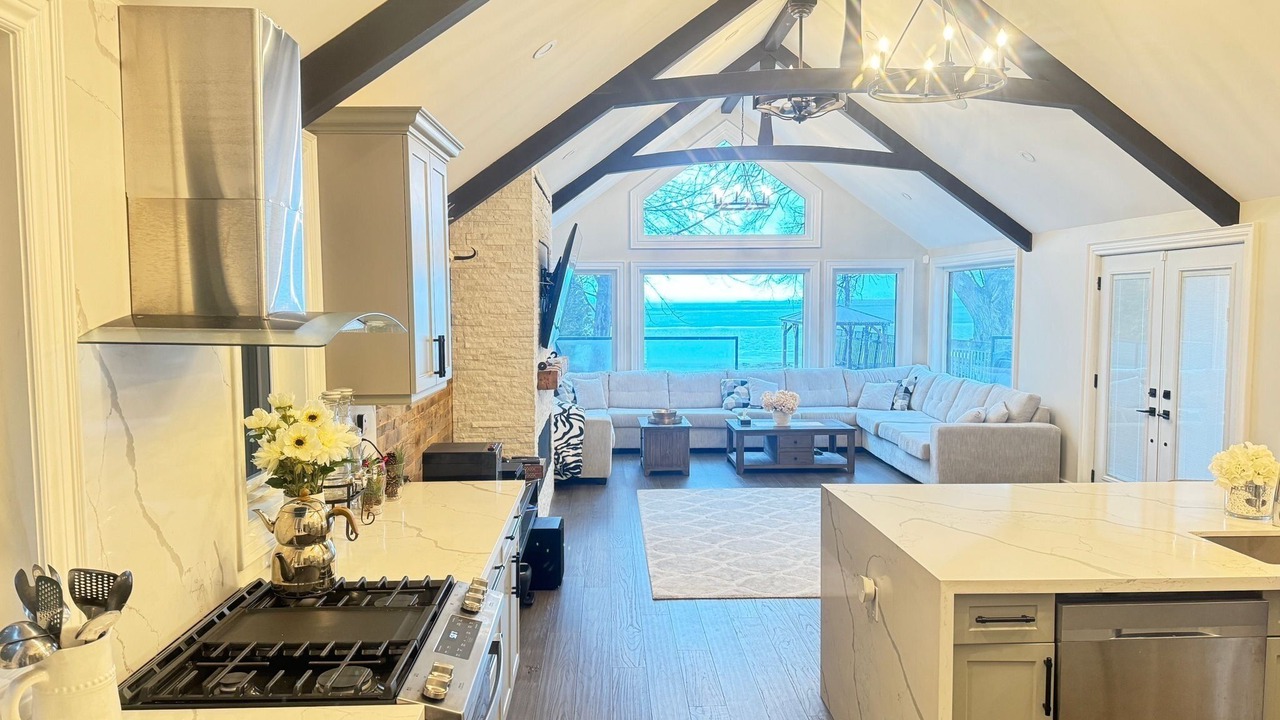 Photo of Kitchen in Duclos Point