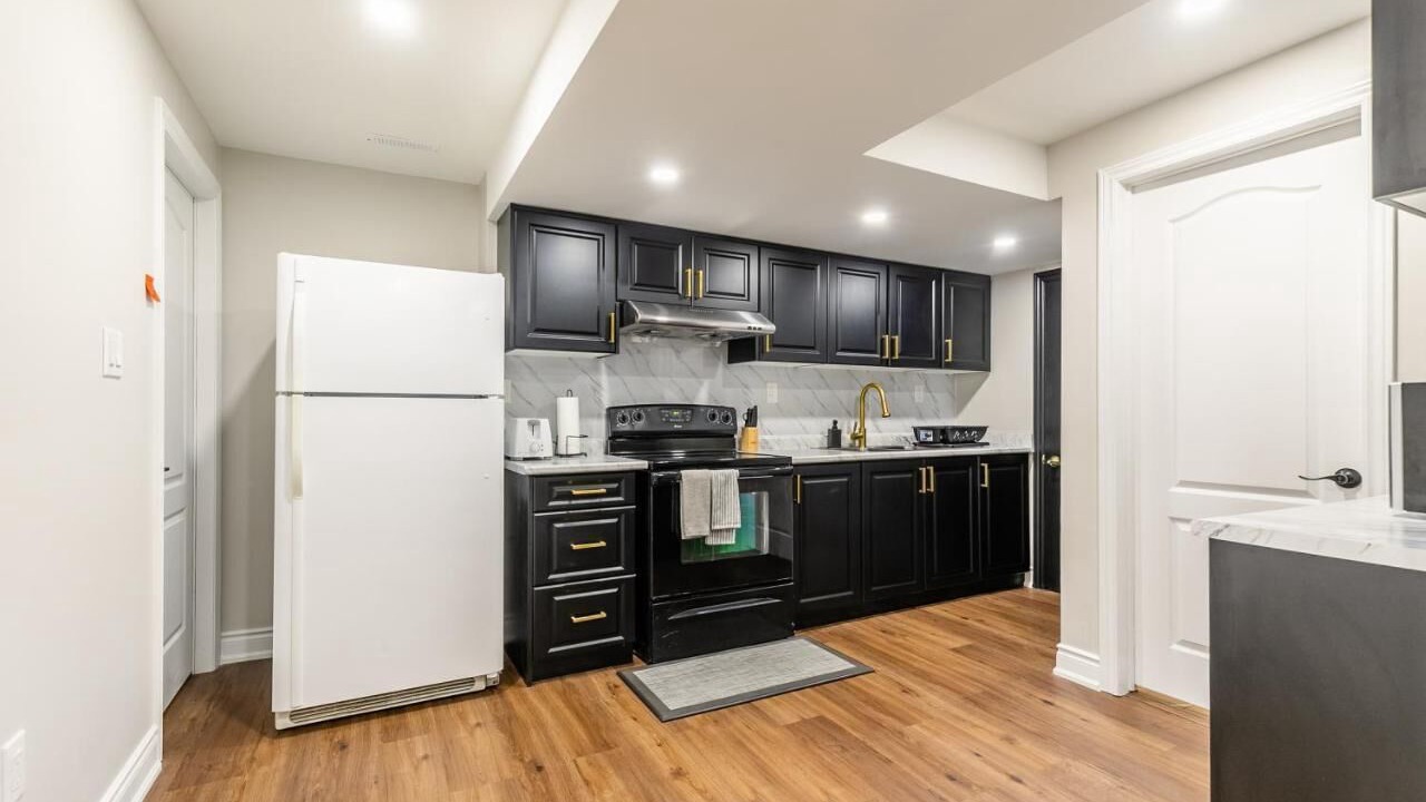 Photo of Kitchen in Central Erin Mills