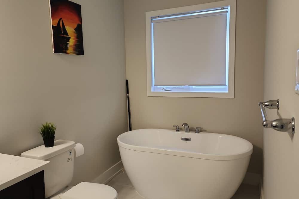 Photo of Bathroom in Ottawa Division