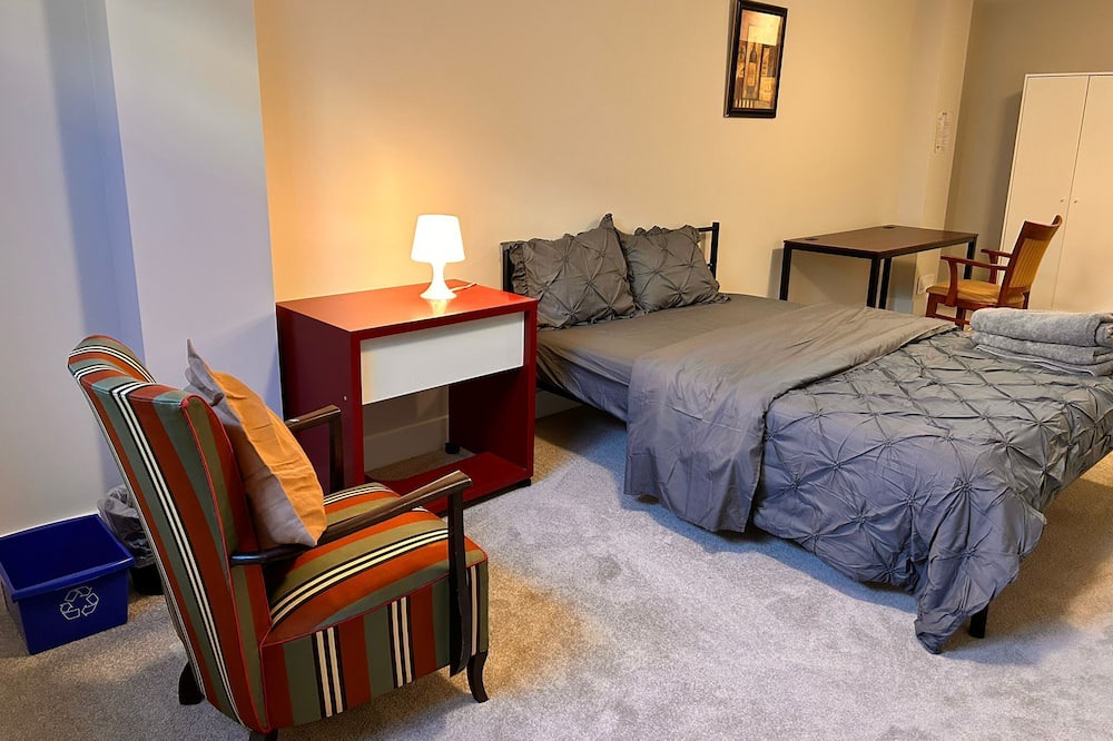 Photo of Bedroom in Ottawa Division