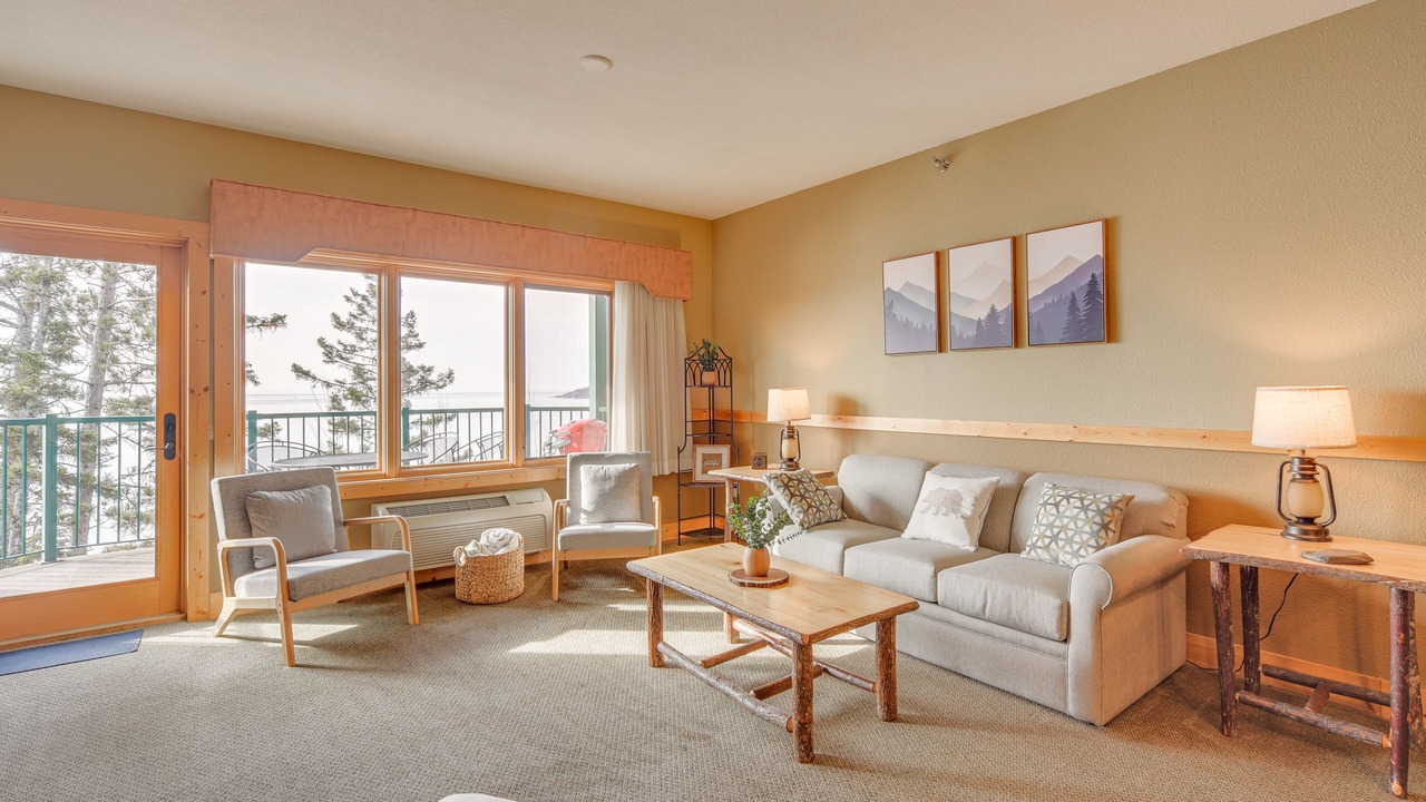 Photo of Livingroom in Two Harbors