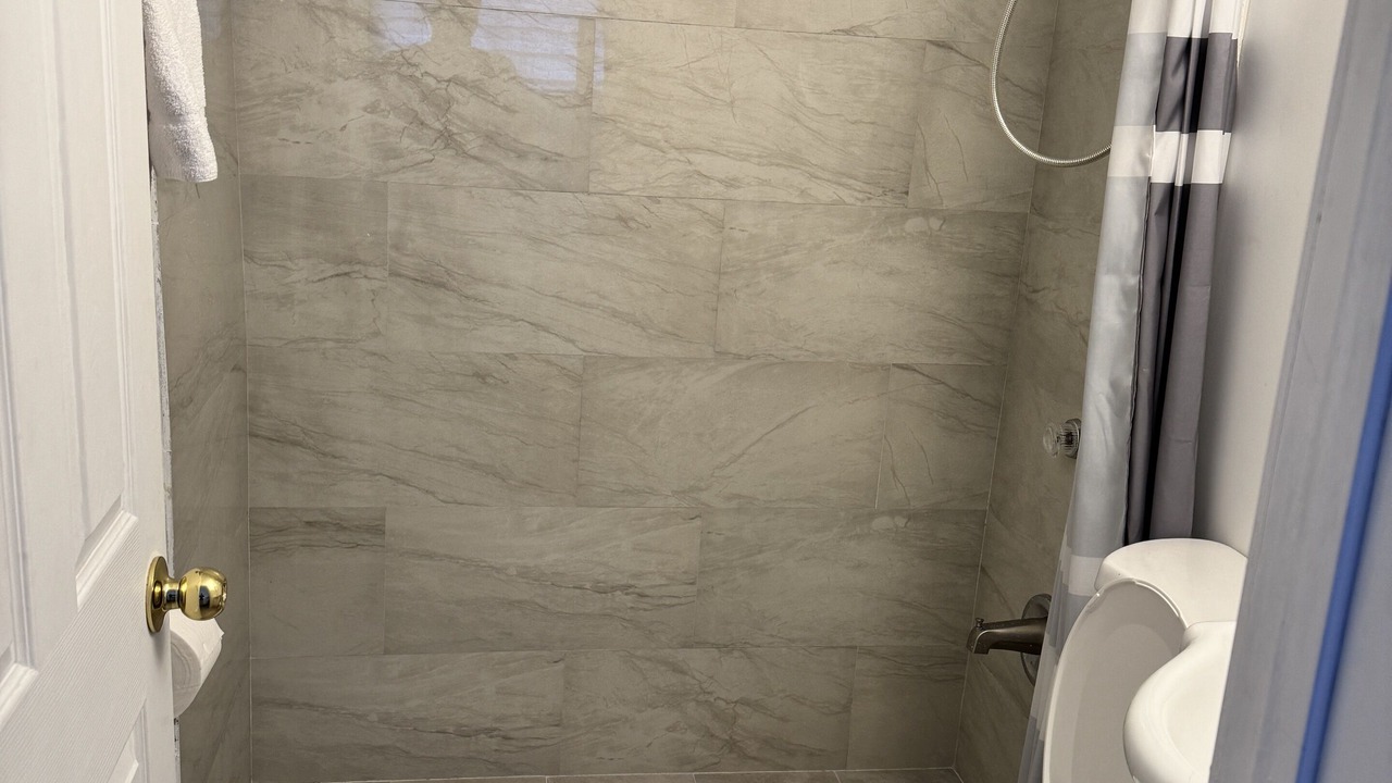 Photo of Bathroom in Espanola