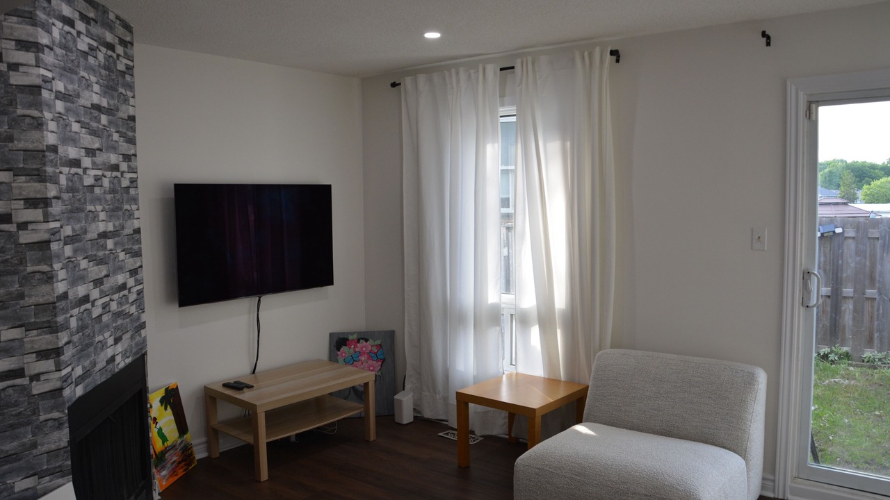 Photo of Livingroom in Ottawa Division