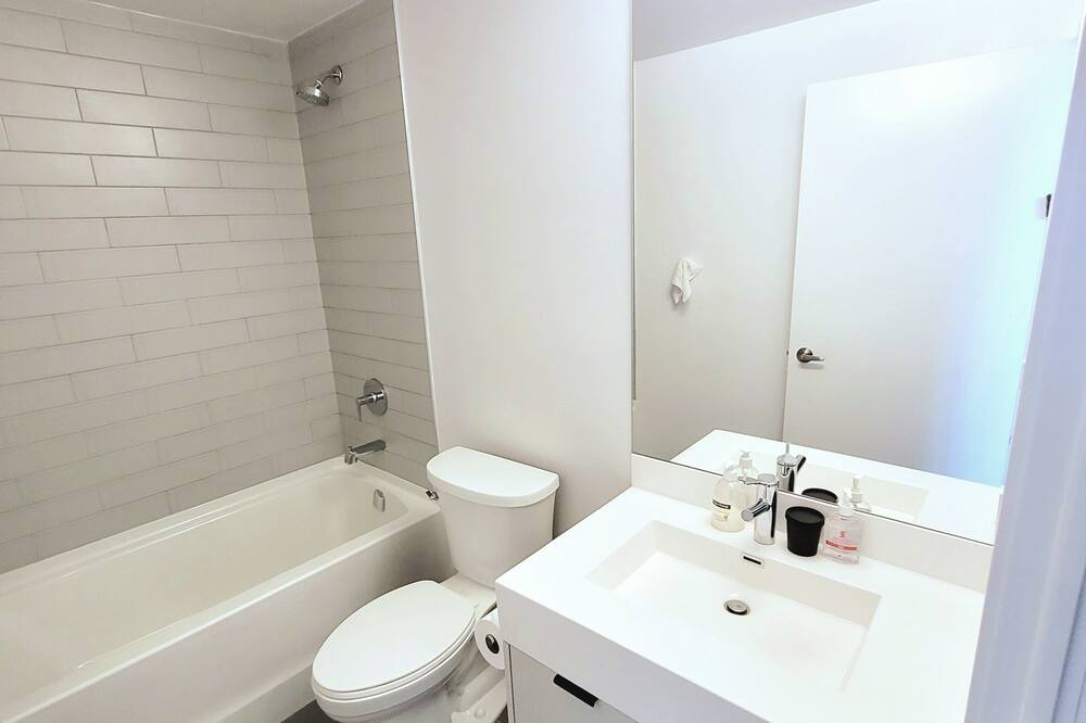 Photo of Bathroom in Parkdale