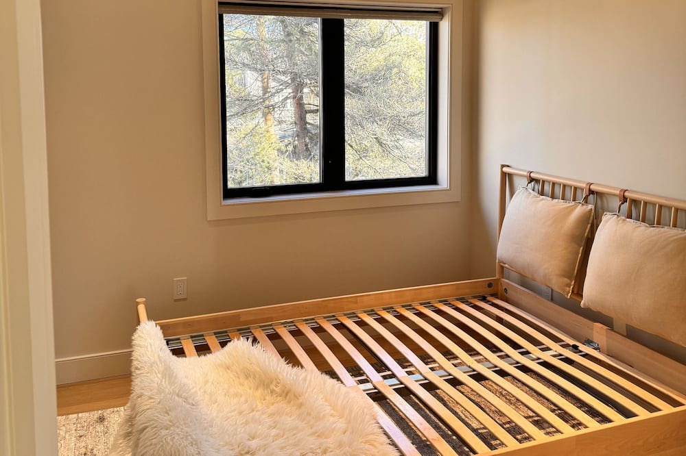 Photo of Bedroom in Long Point