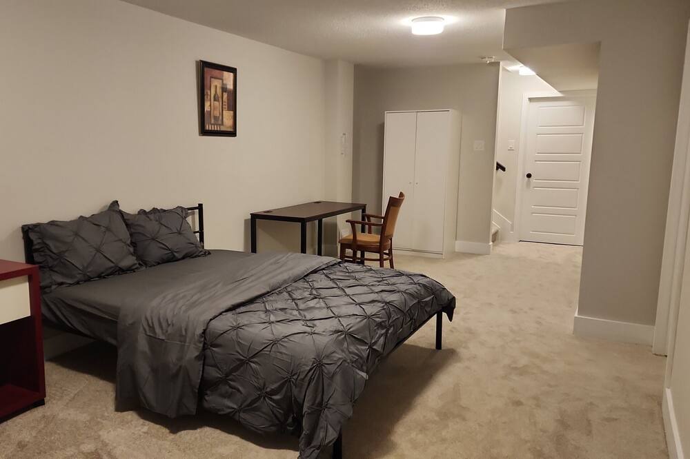 Photo of Bedroom in Ottawa Division