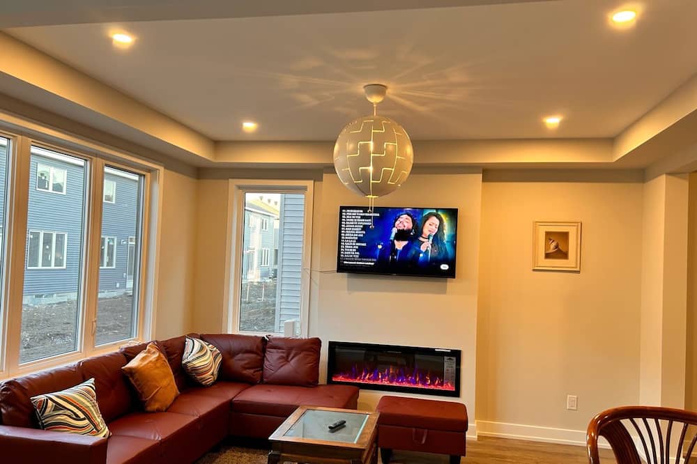 Photo of Livingroom in Ottawa Division