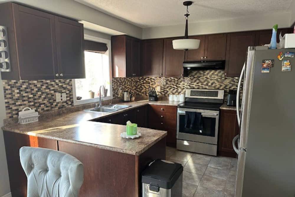 Photo of Kitchen in Lindsay