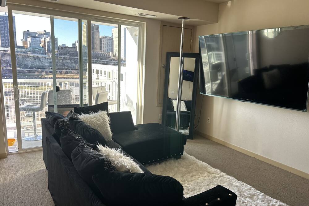 Photo of Livingroom in Riverview