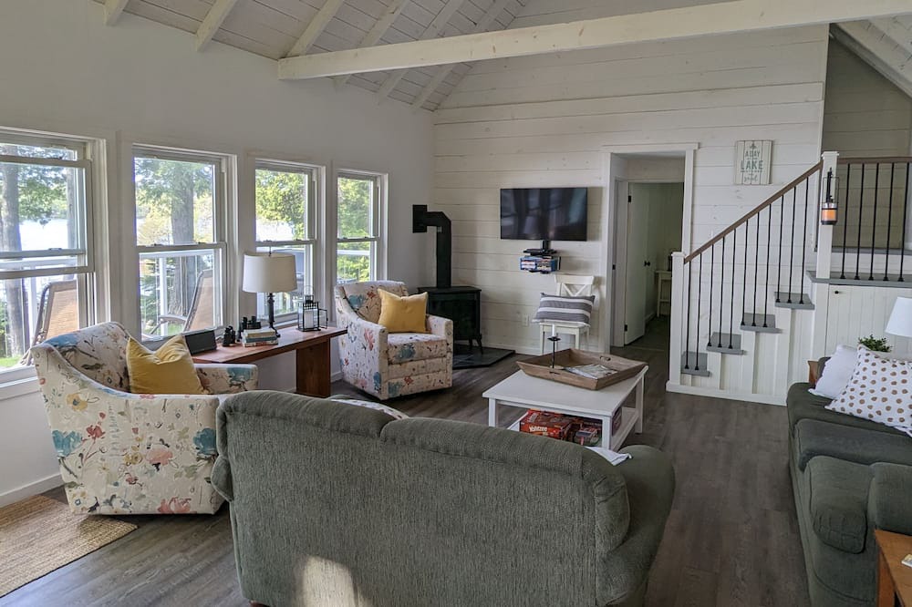 Photo of Bedroom in Selwyn
