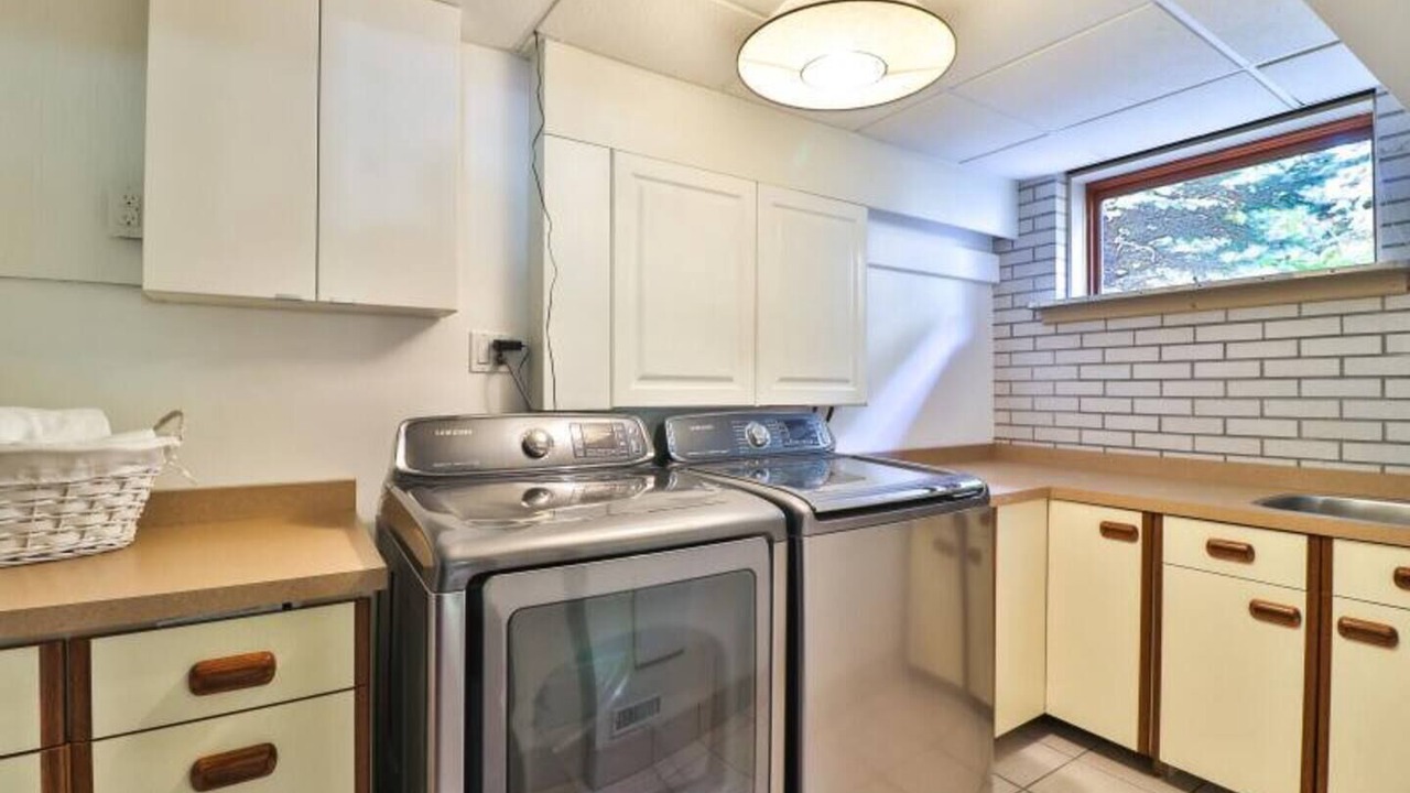 Photo of Kitchen in Clarkson-Lorne Park