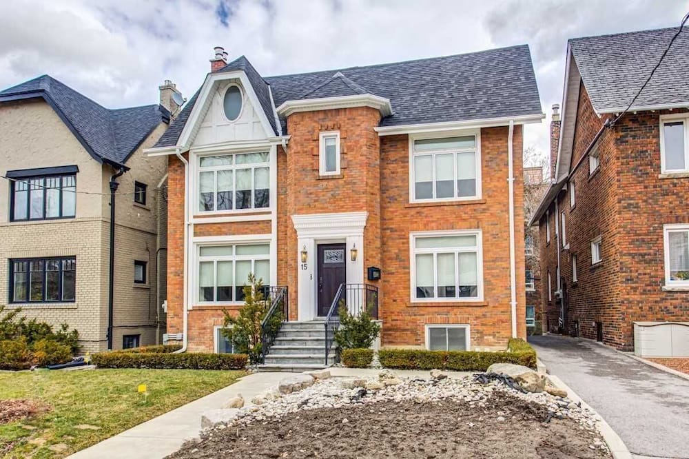 Photo of Outdoor in Midtown Toronto
