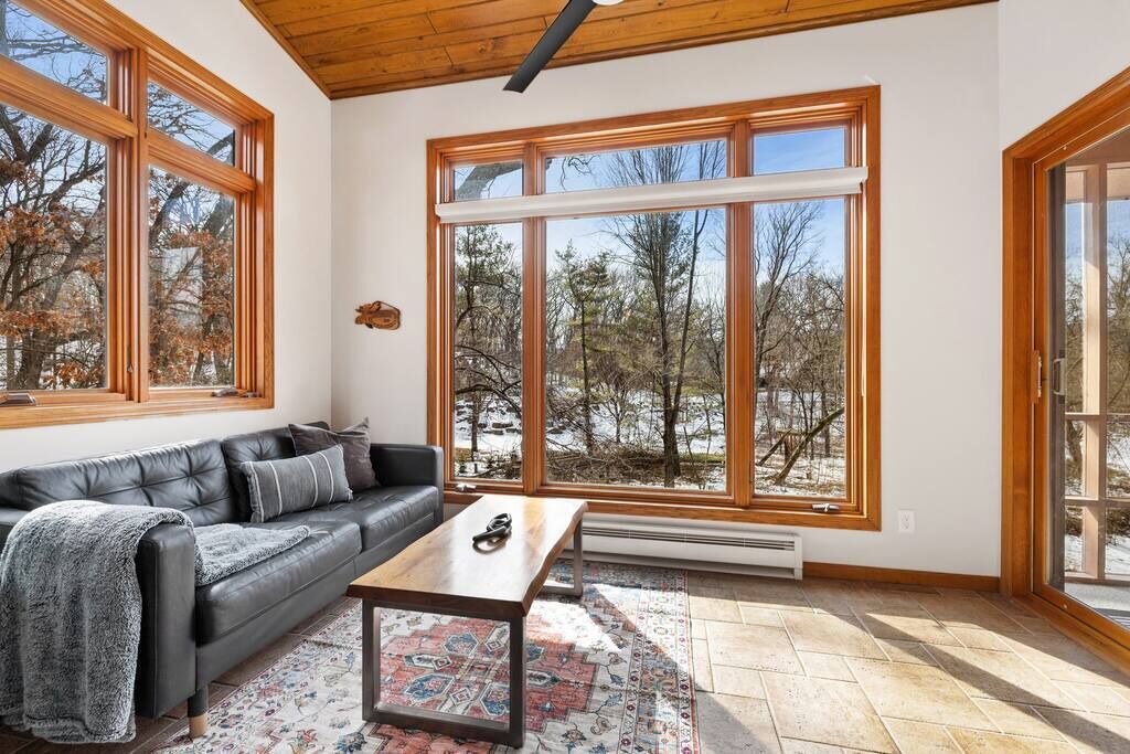 Photo of Livingroom in Newport