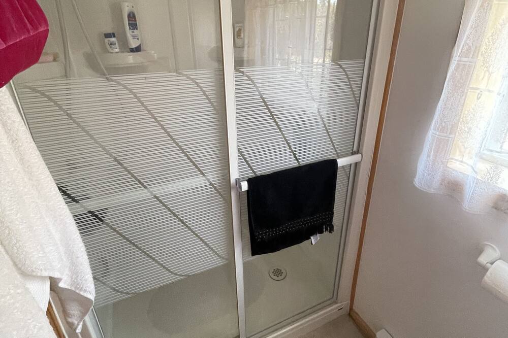 Photo of Bathroom in Schreiber